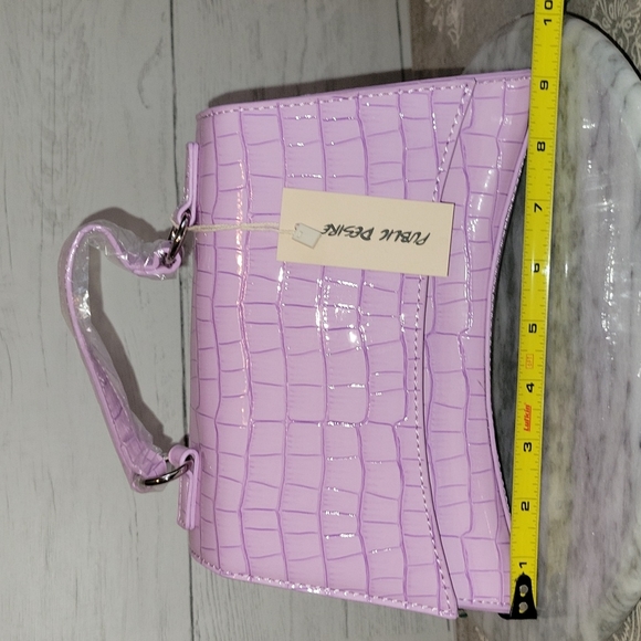 LAST ONE! | NWT | Public Desire x Dolls Kill Remmy Lilac Croc Handbag - Picture 11 of 11